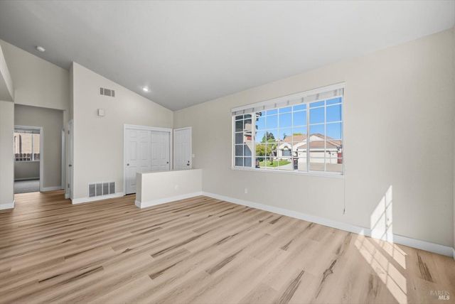 212 Laurelwood Way, Vacaville, CA 95687