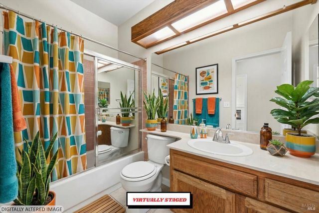 212 Laurelwood Way, Vacaville, CA 95687