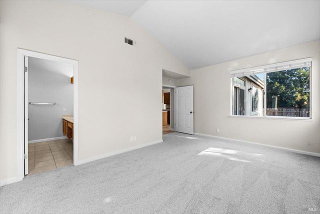 212 Laurelwood Way, Vacaville, CA 95687