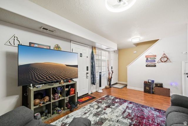 179 W 2525 N, Harrisville, UT 84414