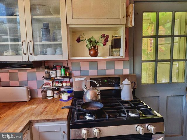 420 W WOODLAWN ST, Philadelphia, PA 19144