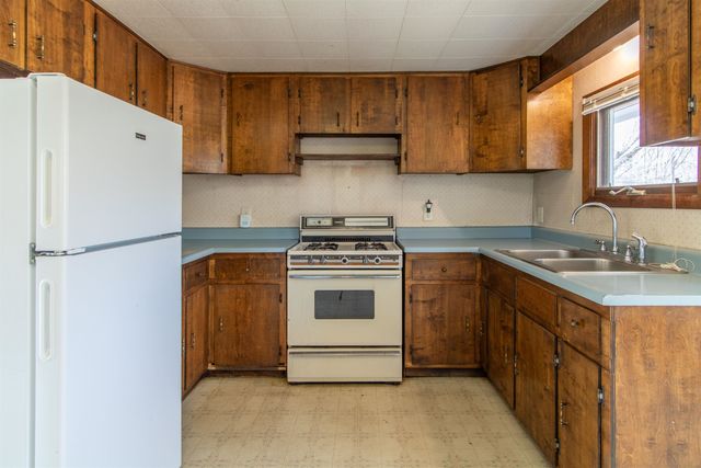 2029 Ten Mile Square Road, Charleston, VT 05846