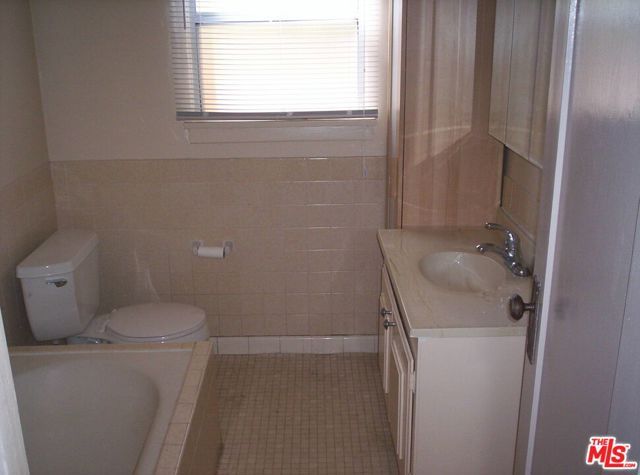 4354 Coolidge Avenue, Los Angeles, CA 90066