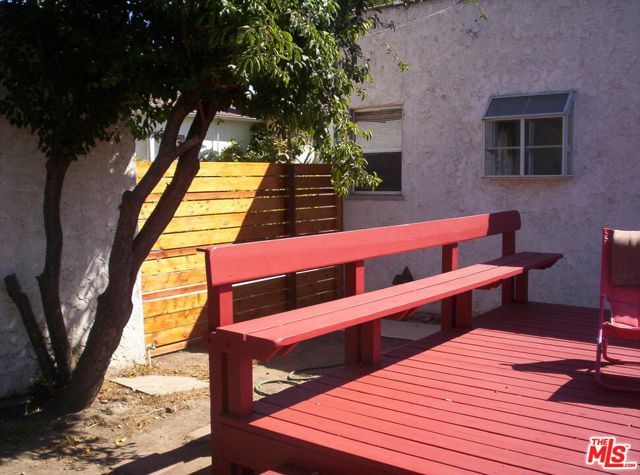 4354 Coolidge Avenue, Los Angeles, CA 90066