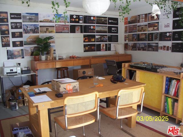 4354 Coolidge Avenue, Los Angeles, CA 90066
