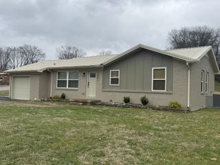 2801 Campbellsville Pike, Columbia, TN 38401