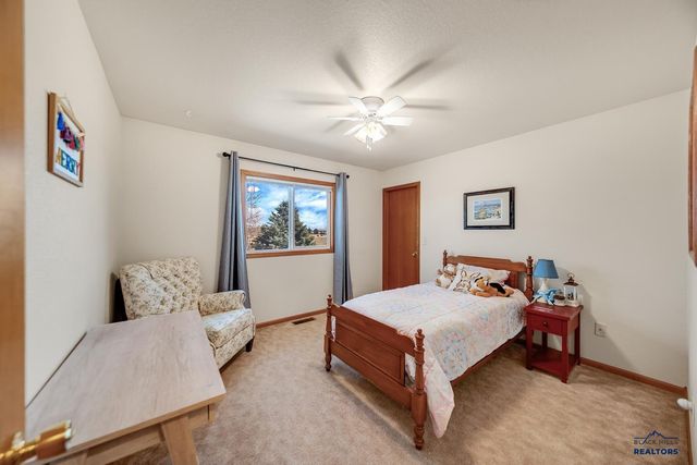 3135 WILLOWBEND RD, Rapid City, SD 57703