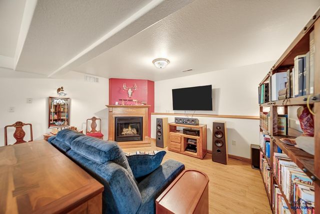 3135 WILLOWBEND RD, Rapid City, SD 57703
