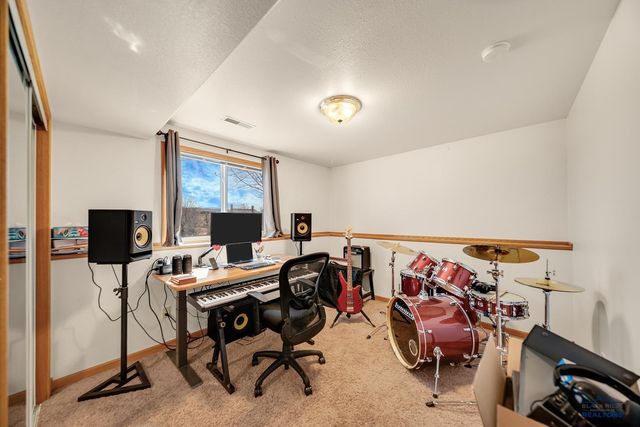 3135 WILLOWBEND RD, Rapid City, SD 57703