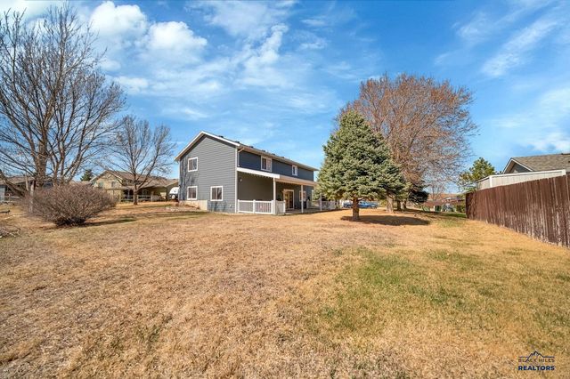 3135 WILLOWBEND RD, Rapid City, SD 57703