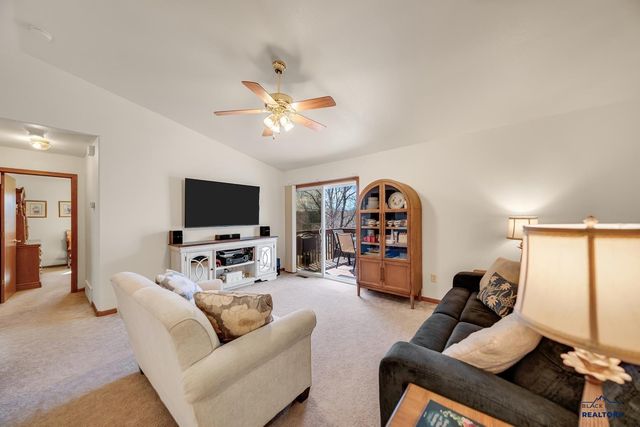 3135 WILLOWBEND RD, Rapid City, SD 57703