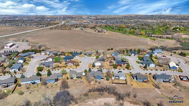 3135 WILLOWBEND RD, Rapid City, SD 57703