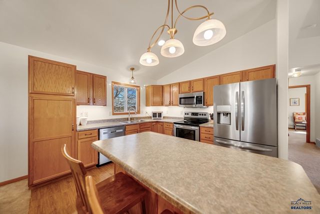 3135 WILLOWBEND RD, Rapid City, SD 57703