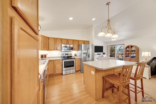 3135 WILLOWBEND RD, Rapid City, SD 57703