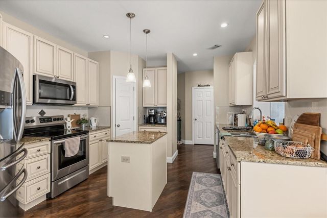 157 VILLA DI ESTE TERRACE 205, Lake Mary, FL 32746