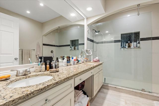 157 VILLA DI ESTE TERRACE 205, Lake Mary, FL 32746