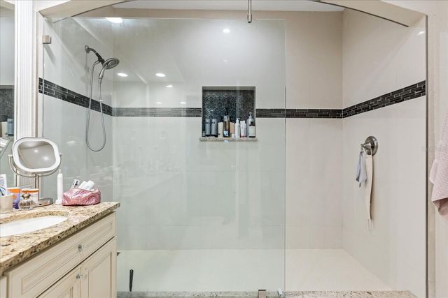 157 VILLA DI ESTE TERRACE 205, Lake Mary, FL 32746