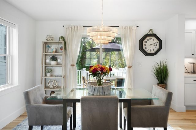 33 Lagoon Pond Road, Tisbury, MA 02568