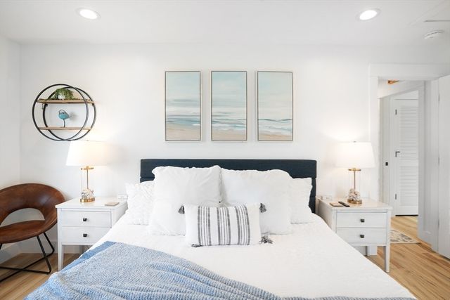 33 Lagoon Pond Road, Tisbury, MA 02568