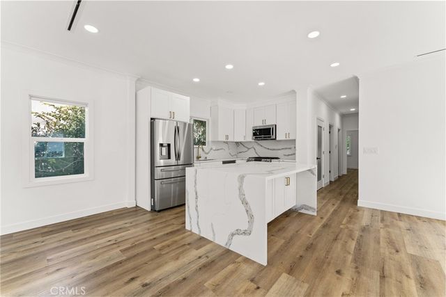 2216 Veteran Avenue, Los Angeles, CA 90064