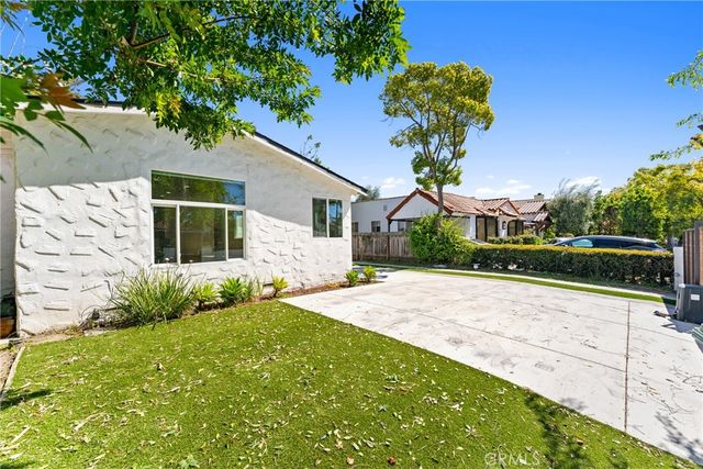 2216 Veteran Avenue, Los Angeles, CA 90064