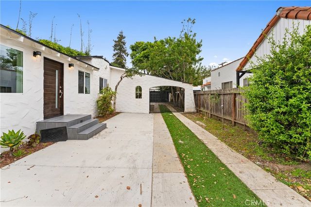 2216 Veteran Avenue, Los Angeles, CA 90064