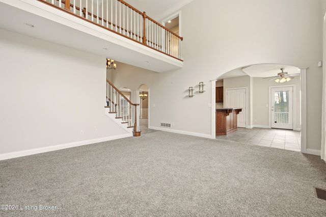 7700 Bella Woods Ct, Louisville, KY 40214