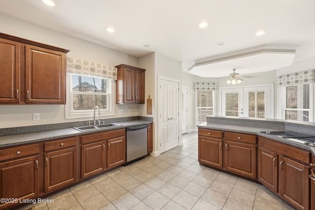 7700 Bella Woods Ct, Louisville, KY 40214