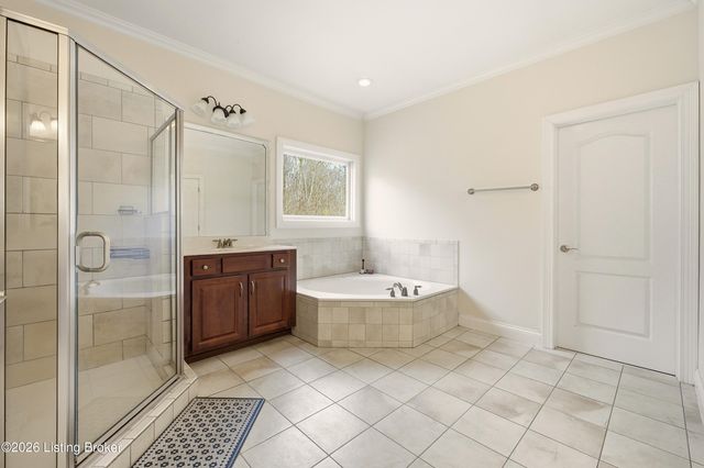 7700 Bella Woods Ct, Louisville, KY 40214