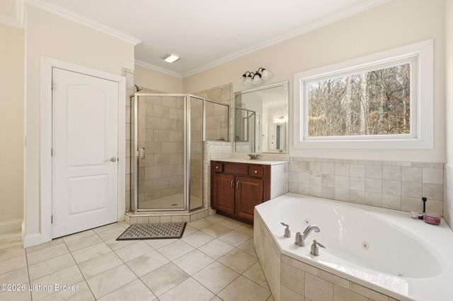 7700 Bella Woods Ct, Louisville, KY 40214