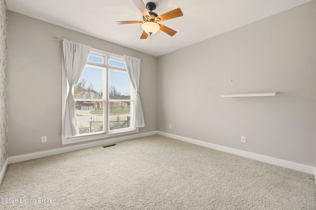 7700 Bella Woods Ct, Louisville, KY 40214