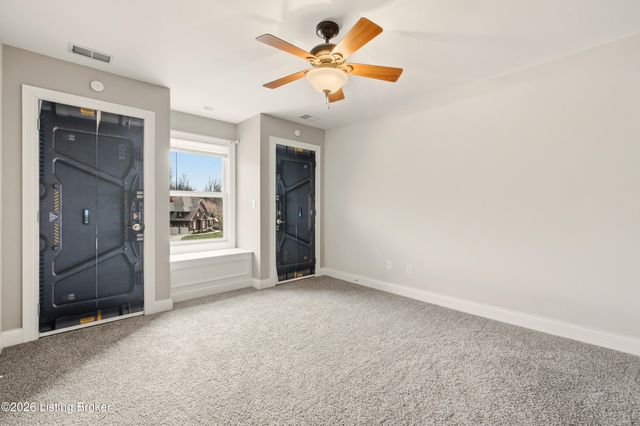 7700 Bella Woods Ct, Louisville, KY 40214