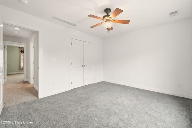 7700 Bella Woods Ct, Louisville, KY 40214