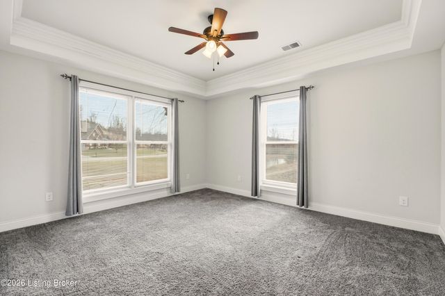 7700 Bella Woods Ct, Louisville, KY 40214