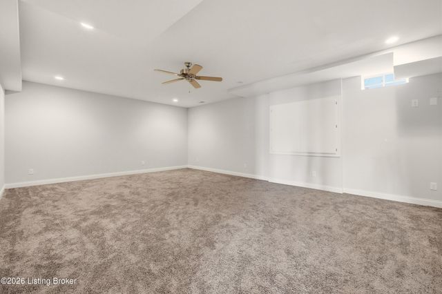 7700 Bella Woods Ct, Louisville, KY 40214