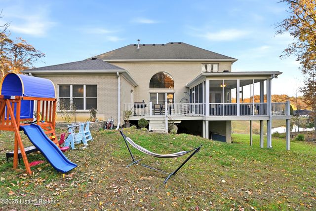 7700 Bella Woods Ct, Louisville, KY 40214