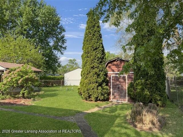 2105 Burton Avenue, Holt, MI 48842