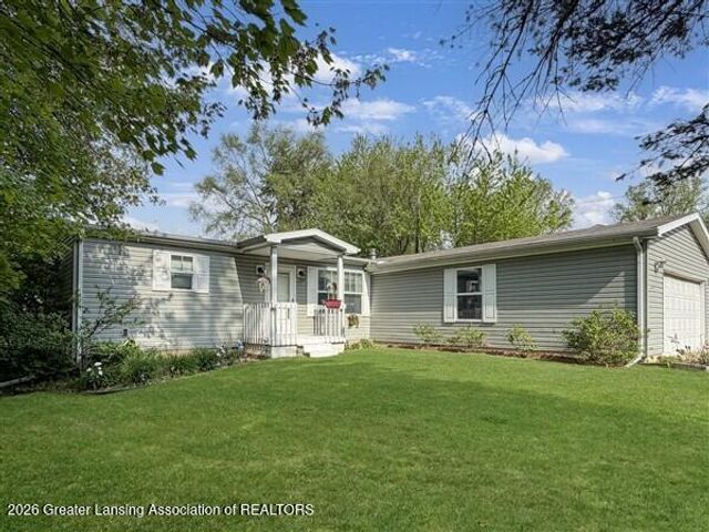 2105 Burton Avenue, Holt, MI 48842