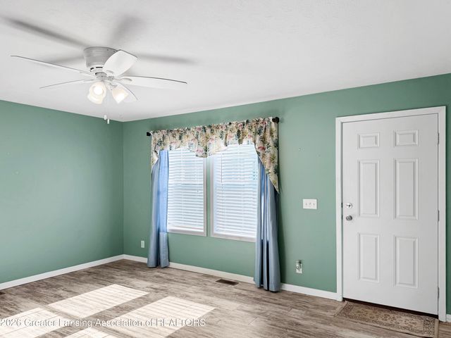 2105 Burton Avenue, Holt, MI 48842
