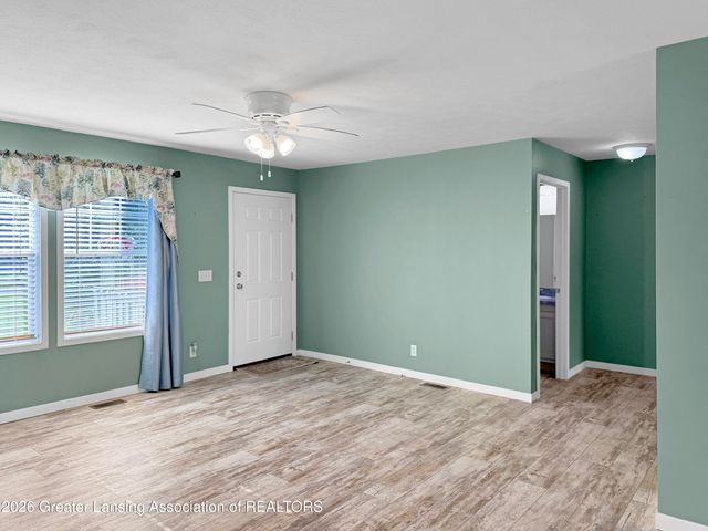 2105 Burton Avenue, Holt, MI 48842
