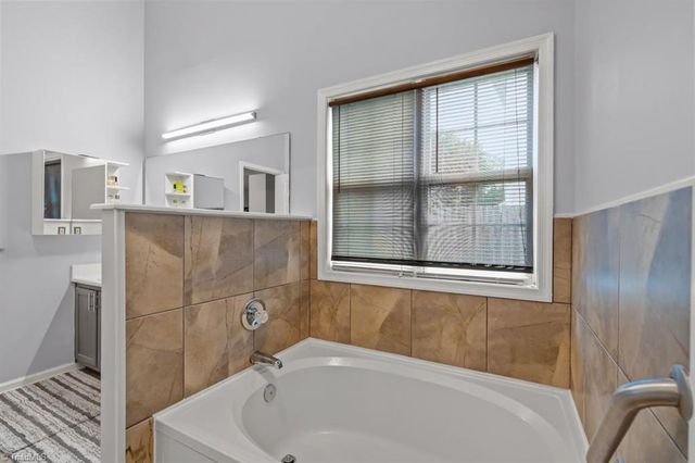 10 Manor Ridge Court, Greensboro, NC 27407