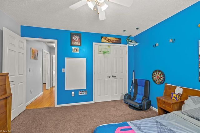 10 Manor Ridge Court, Greensboro, NC 27407