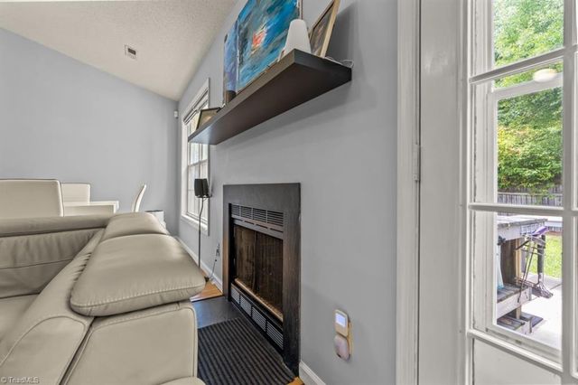 10 Manor Ridge Court, Greensboro, NC 27407