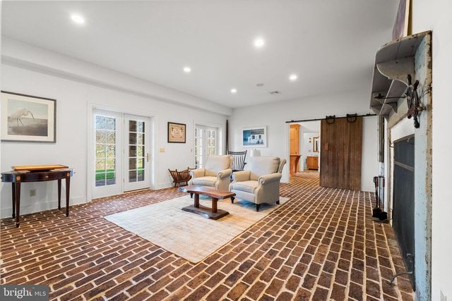 100 PYLES MOUNTAIN LN, Avondale, PA 19311
