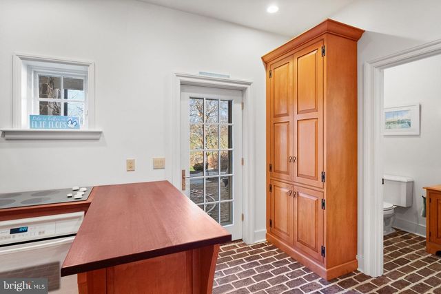 100 PYLES MOUNTAIN LN, Avondale, PA 19311