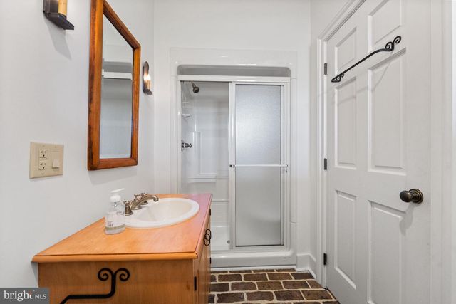 100 PYLES MOUNTAIN LN, Avondale, PA 19311