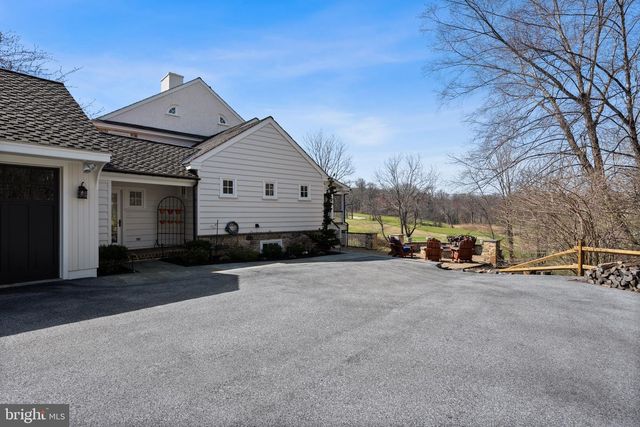 100 PYLES MOUNTAIN LN, Avondale, PA 19311