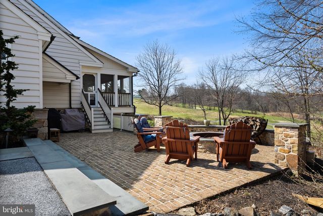 100 PYLES MOUNTAIN LN, Avondale, PA 19311