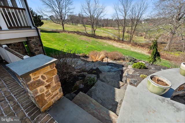 100 PYLES MOUNTAIN LN, Avondale, PA 19311