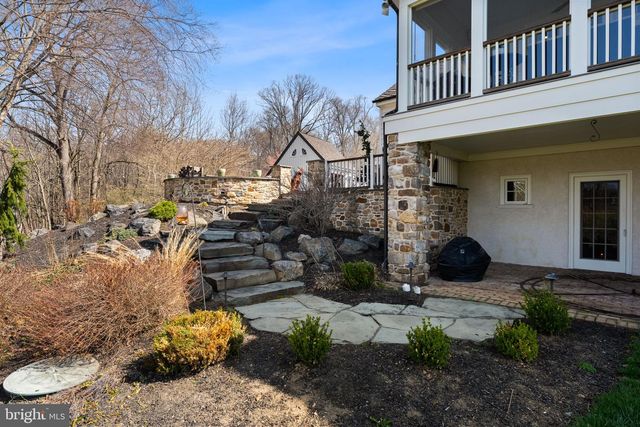 100 PYLES MOUNTAIN LN, Avondale, PA 19311